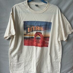 Vintage Cream Utah Graphic T-Shirt